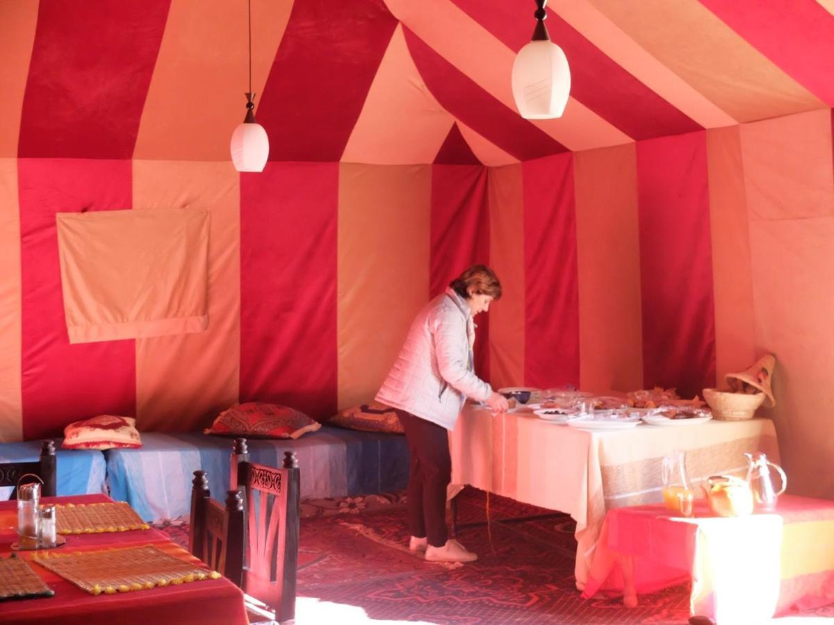 Отель Sahara Family Camp Мерзуга Экстерьер фото