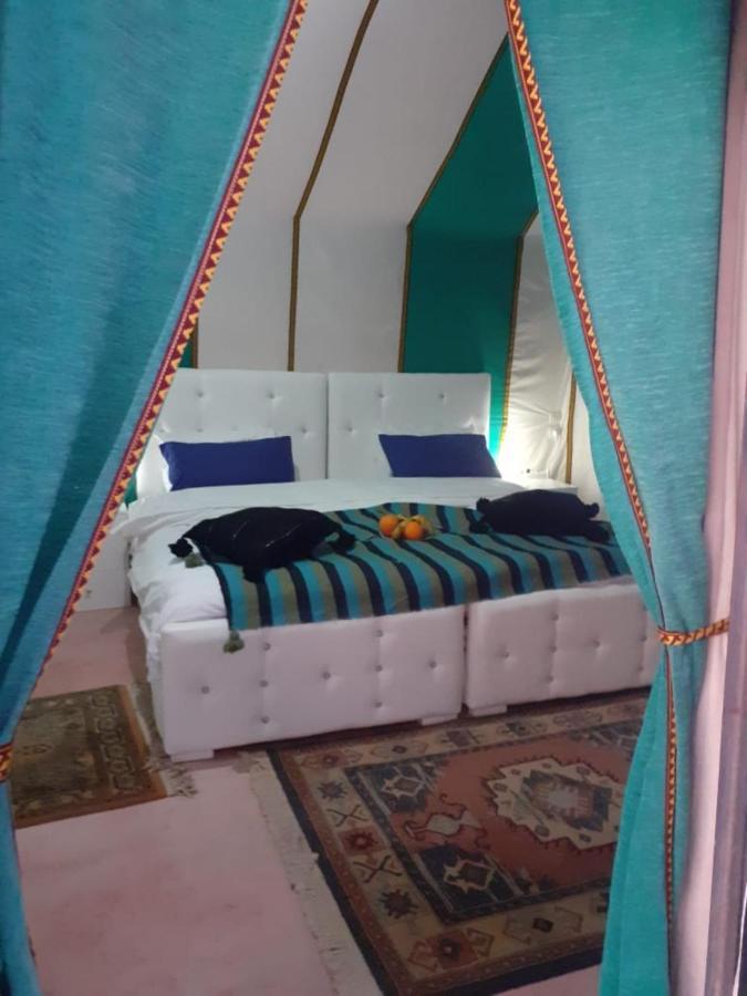 Отель Sahara Family Camp Мерзуга Экстерьер фото
