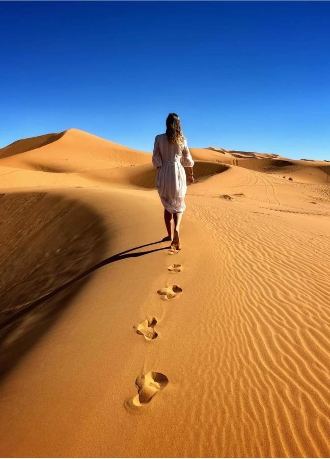 Отель Sahara Family Camp Мерзуга Экстерьер фото