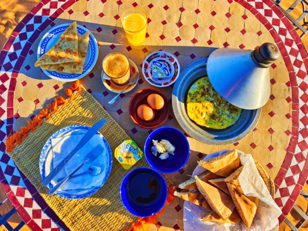 Отель Sahara Family Camp Мерзуга Экстерьер фото