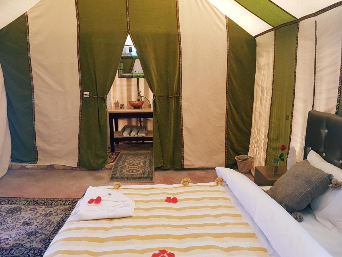 Отель Sahara Family Camp Мерзуга Экстерьер фото